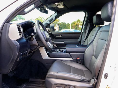 Used 2025 Toyota Tundra SR5 w/ SR5 Premium Package AWD/4WD image 9