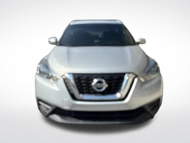 Used 2018 Nissan Kicks SV FWD image 4