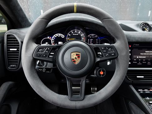 Certified 2022 Porsche Cayenne Turbo GT AWD/4WD image 13