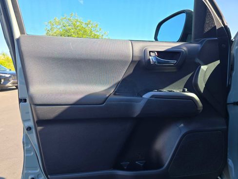 Used 2022 Toyota Tacoma TRD Sport image 20