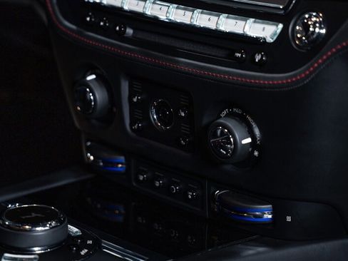 Used 2017 Rolls-Royce Wraith RWD image 55