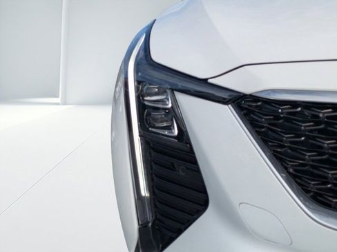 Used 2025 Cadillac CT5 Premium Luxury image 8