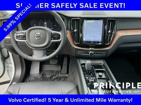 Certified 2023 Volvo XC60 T8 Plus AWD/4WD image 17