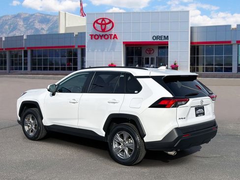Used 2025 Toyota RAV4 XLE image 5