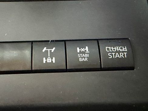 Certified 2024 Toyota Tacoma TRD Off-Road w/ TRD Off Road Upgrade Package image 39