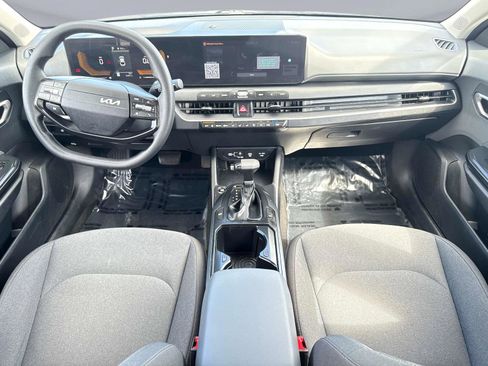 Used 2025 Kia K4 LXS image 15