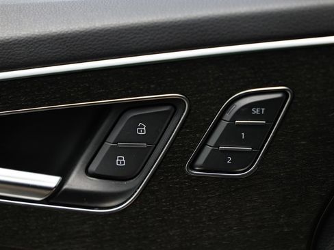 Used 2023 Audi Q7 3.0T Premium Plus w/ Premium Plus Package AWD/4WD image 15