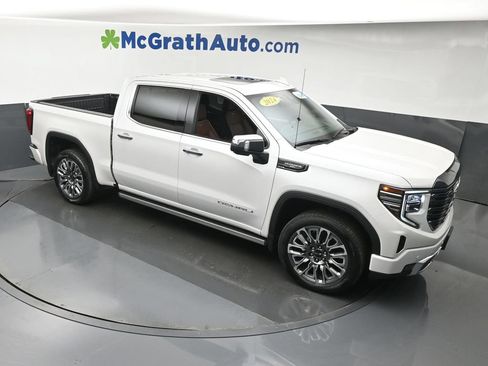 Used 2024 GMC Sierra 1500 Denali Ultimate AWD/4WD image 3