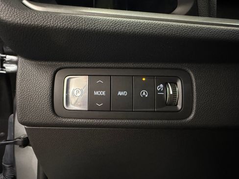Used 2026 Chevrolet Traverse LT AWD/4WD image 15