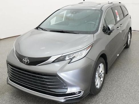 New 2026 Toyota Sienna Limited FWD image 16
