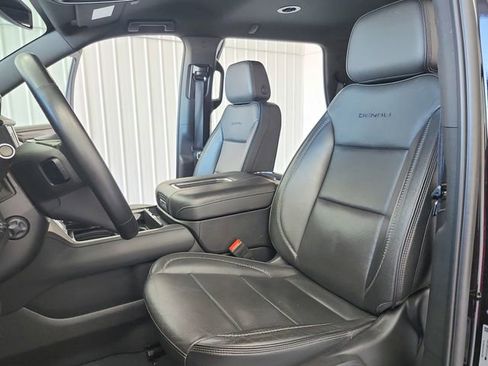 Used 2024 GMC Yukon Denali image 19