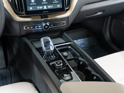 New 2026 Volvo XC60 T8 Plus w/ Climate Package AWD/4WD image 20