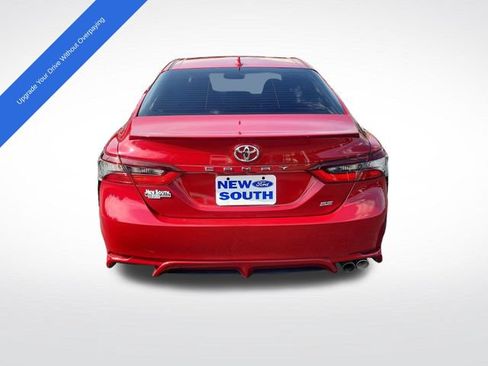 Used 2023 Toyota Camry SE FWD image 4