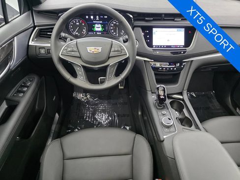 Used 2024 Cadillac XT5 Sportv w/ Technology Package AWD/4WD image 13
