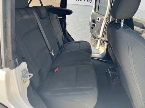 Used 2018 Jeep Wrangler Unlimited Sport S image 12