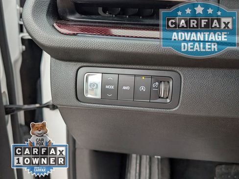 Used 2024 Chevrolet Traverse RS w/ LPO, Floor Liner Package AWD/4WD image 15