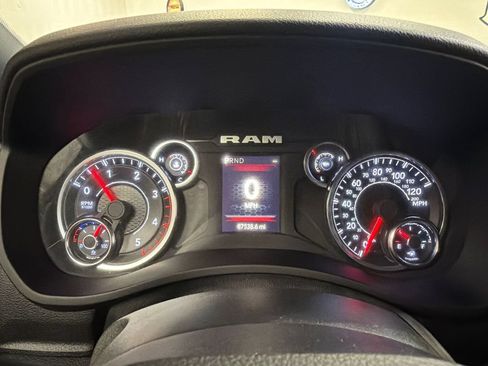 Used 2024 RAM 3500 Big Horn w/ Night Edition AWD/4WD image 18