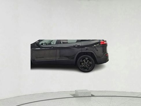 Used 2016 Jeep Cherokee Sport w/ Cold Weather Group image 4