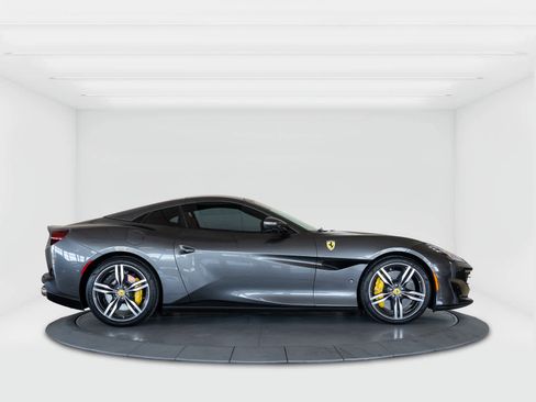 Certified 2019 Ferrari Portofino image 6