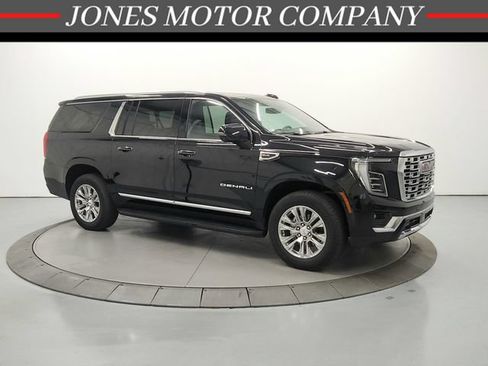 Used 2025 GMC Yukon XL Denali AWD/4WD image 1