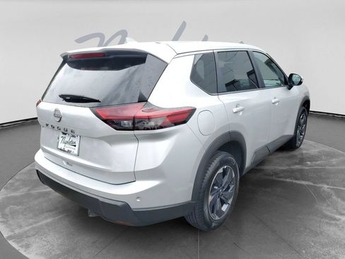 Used 2025 Nissan Rogue SV FWD image 7