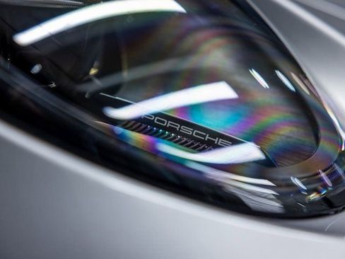 Certified 2025 Porsche 911 Carrera image 16