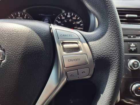 Used 2014 Nissan Altima 2.5 S FWD image 10