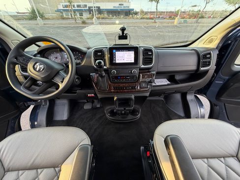 Used 2023 RAM ProMaster 3500 w/ Premium Appearance Group image 20