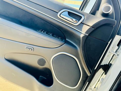 Used 2014 Jeep Grand Cherokee SRT8 w/ Luxury Group II image 22