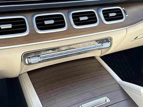 Used 2022 Mercedes-Benz GLS 450 4MATIC image 34