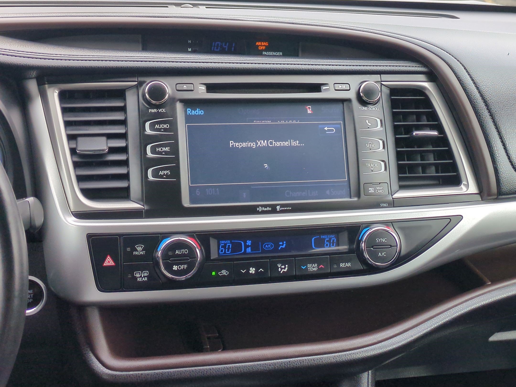 Used 2015 Toyota Highlander XLE FWD image 23