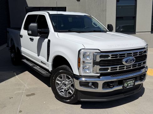 Used 2025 Ford F350 XLT w/ FX4 Off-Road Package AWD/4WD image 6