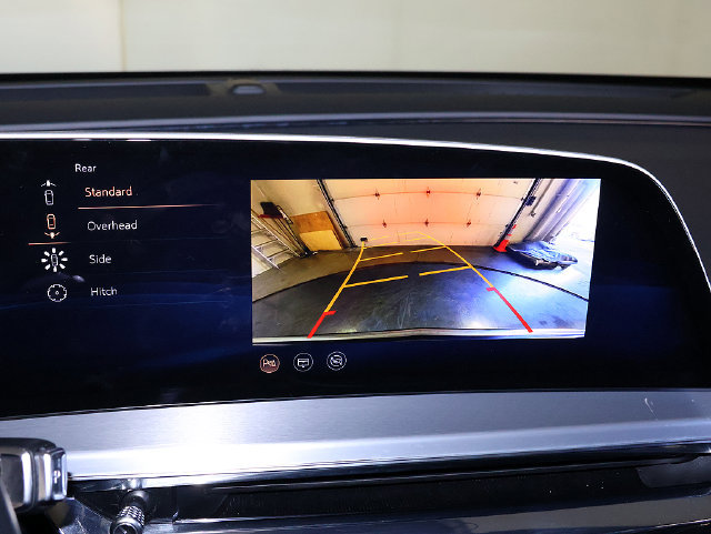 Used 2024 Cadillac Lyriq Luxury AWD/4WD image 19