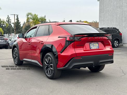 New 2026 Subaru Solterra Premium image 8