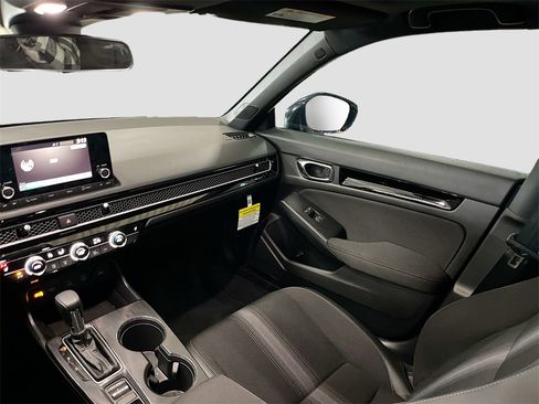 Used 2025 Honda Civic Sport image 24