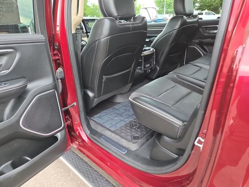 Used 2019 RAM 1500 Laramie AWD/4WD image 20
