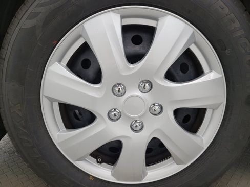 Used 2016 Nissan Rogue S FWD image 31