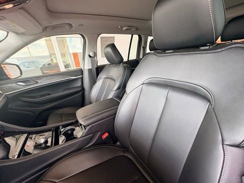 Used 2023 Jeep Grand Cherokee Limited RWD image 24