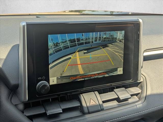 Used 2025 Toyota RAV4 XLE FWD image 18