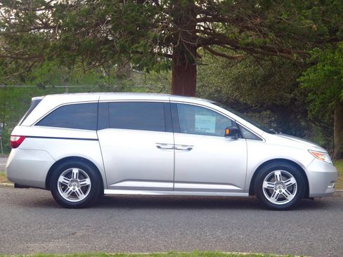 Used 2012 Honda Odyssey Touring Elite image 5