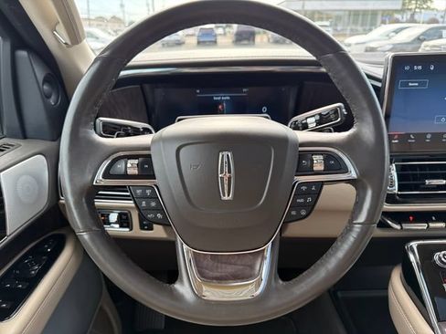 Used 2024 Lincoln Navigator Reserve AWD/4WD image 17
