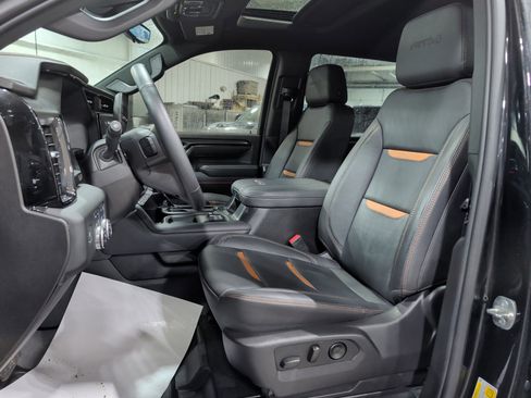 Used 2025 GMC Sierra 2500 AT4 w/ AT4 Premium Plus Package image 7