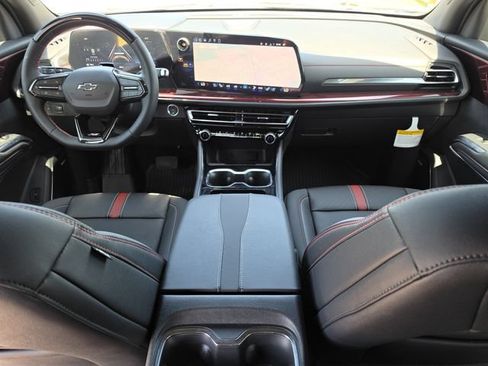 New 2026 Chevrolet Traverse RS w/ LPO, Floor Liner Package FWD image 15