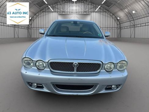 Used 2008 Jaguar XJ8 image 6