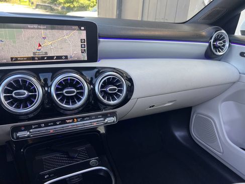 Used 2020 Mercedes-Benz CLA 250 w/ Multimedia Package image 7