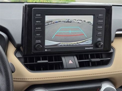 Used 2021 Toyota RAV4 LE image 22