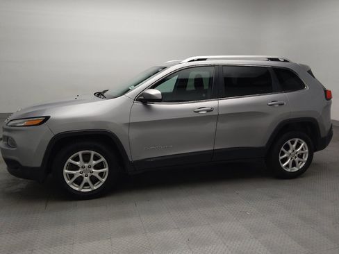 Used 2014 Jeep Cherokee Latitude FWD image 2