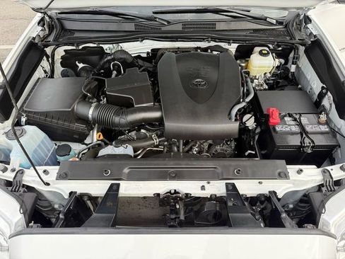 Certified 2021 Toyota Tacoma TRD Off-Road image 7