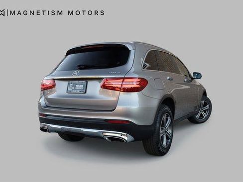 Used 2019 Mercedes-Benz GLC 300 4MATIC image 6