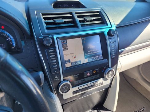 Used 2012 Toyota Camry XLE image 22